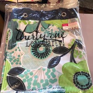 Essential storage tote